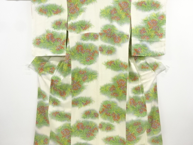 リサイクル　草花模様小紋着物